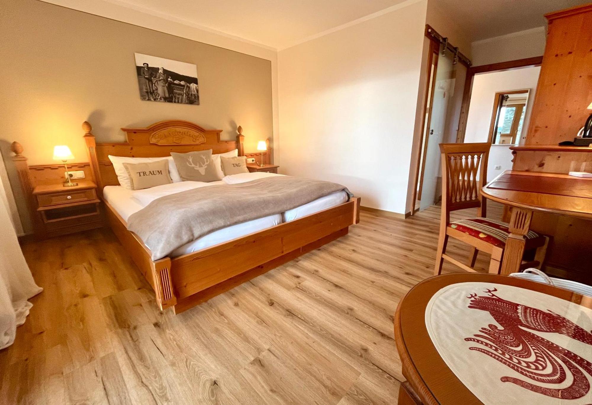 Landhotel Lindenhof Vohenstrauss Dış mekan fotoğraf